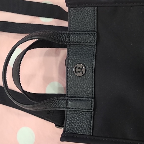Lululemon now & always micro tote bag - Picture 4 of 9